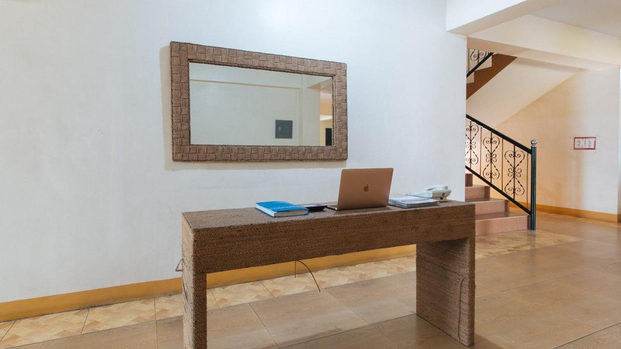 Reddoorz @ Golden Skye Hotel Guagua المظهر الخارجي الصورة