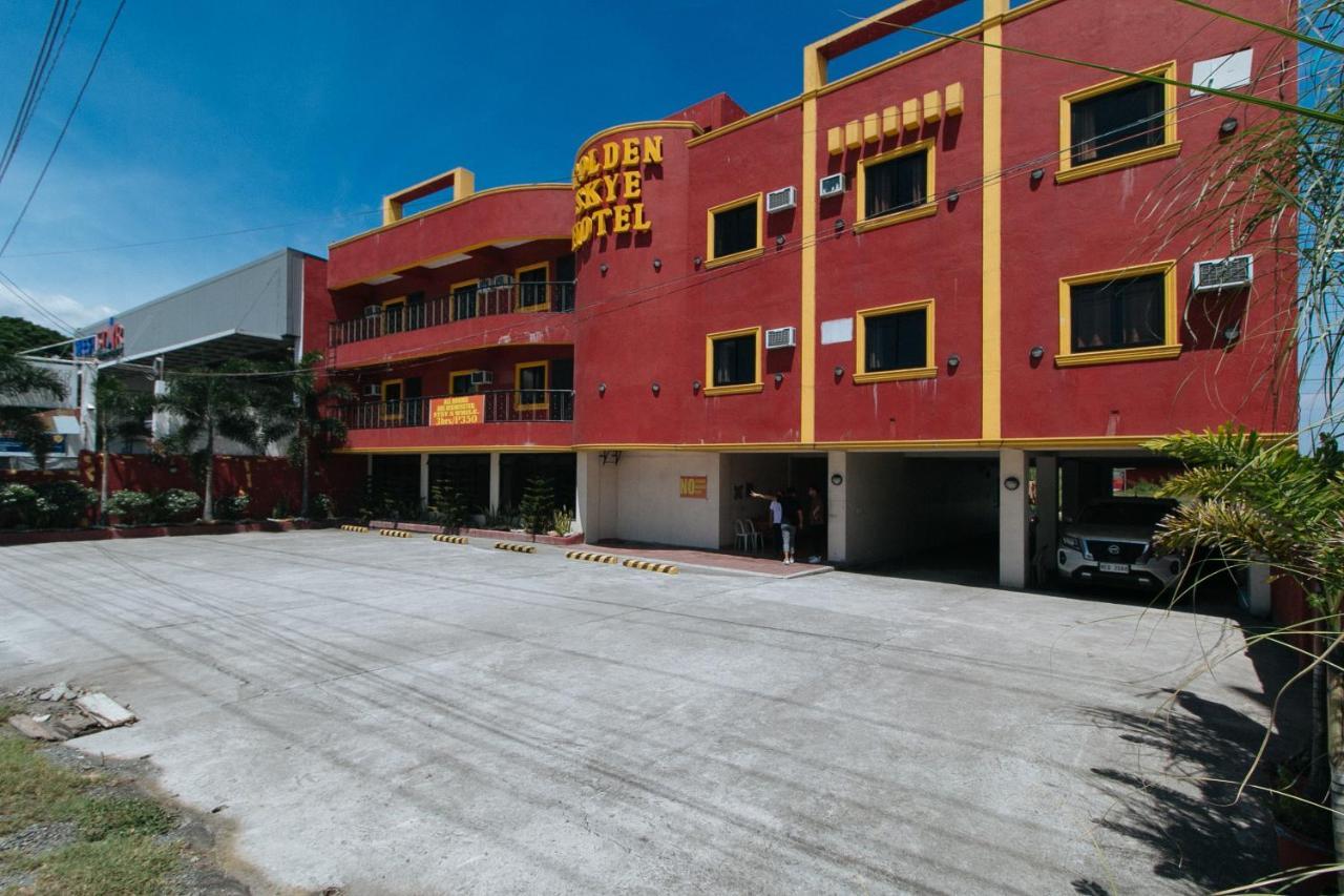 Reddoorz @ Golden Skye Hotel Guagua المظهر الخارجي الصورة